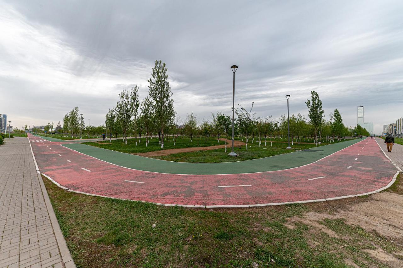 Шикарная Квартира На Против Сада Astana Eksteriør bilde